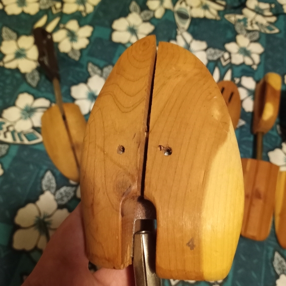 Allen Edmonds and Random wooden shoe trees all 3 Medium size 4 - Picture 3 of 8